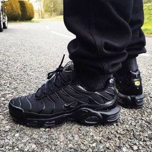 Кроссовки Nike Air Max TN Plus black