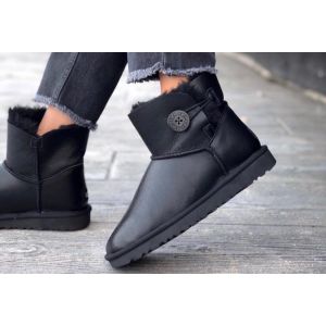 UGG Bailey Mini Black