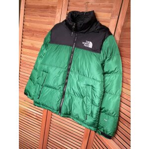 Бомбовые пуховики TNF