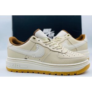 женские кроссовки Nike Air Force 1 белые с розовым