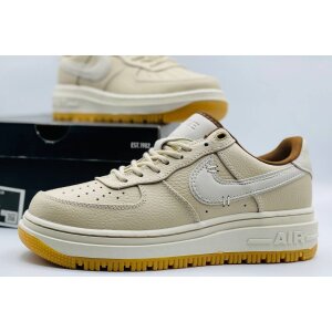 женские кроссовки Nike Air Force 1 белые с розовым