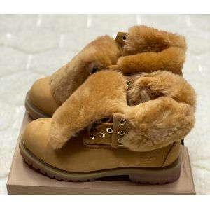 Женские зимние сапоги на меху песочные Timberland