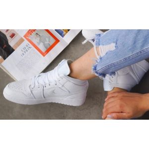 кроссовки Air Jordan 1 Retro High Triple White