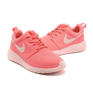 кроссовки Nike Roshe Run светло-розовые