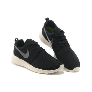 кроссовки Nike Roshe Run черно-белые