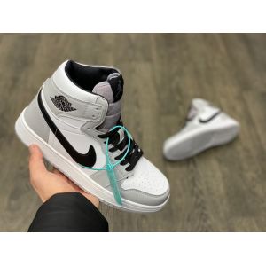 Высокие кроссовки Nike Air Jordan 1 Retro WhiteGrey